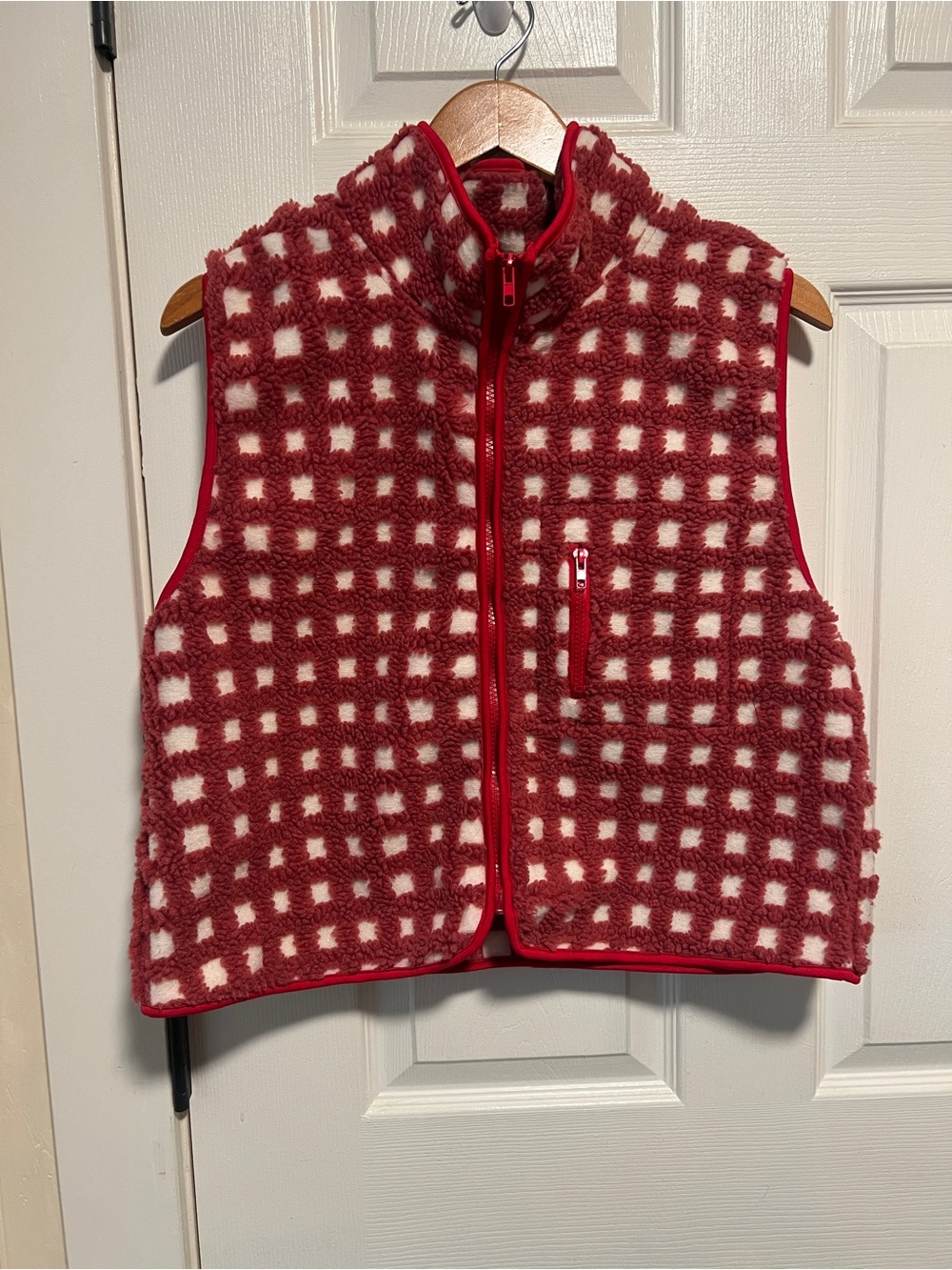 Women’s Checkered Sherpa Fleece Vest - Zip Front